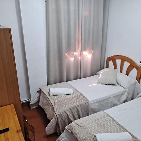Hostal San Antonio Tragacete Bagian luar foto