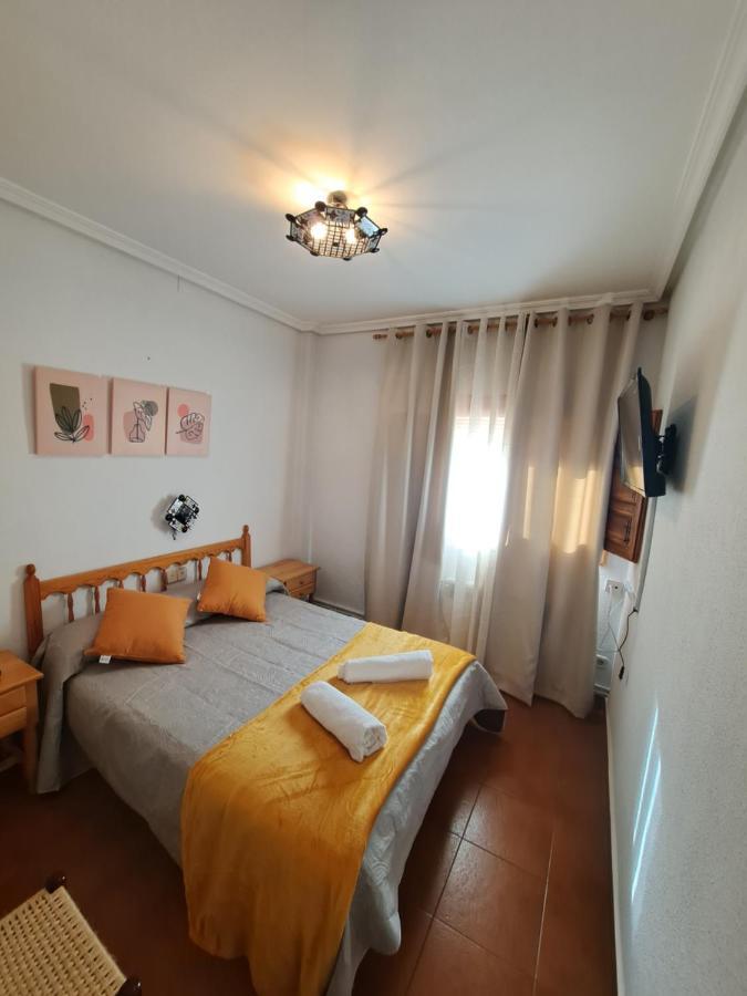 Hostal San Antonio Tragacete Bagian luar foto