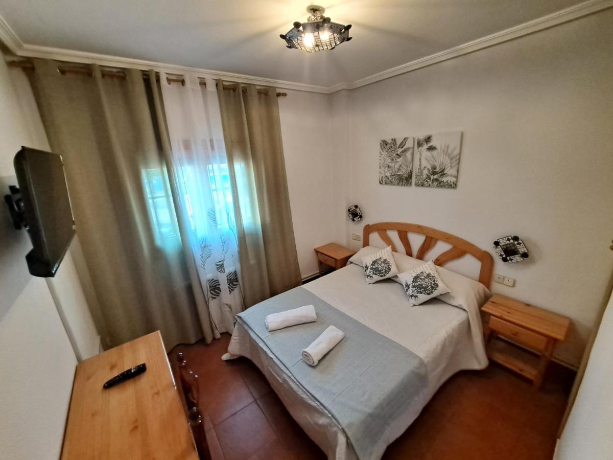 Hostal San Antonio Tragacete Bagian luar foto