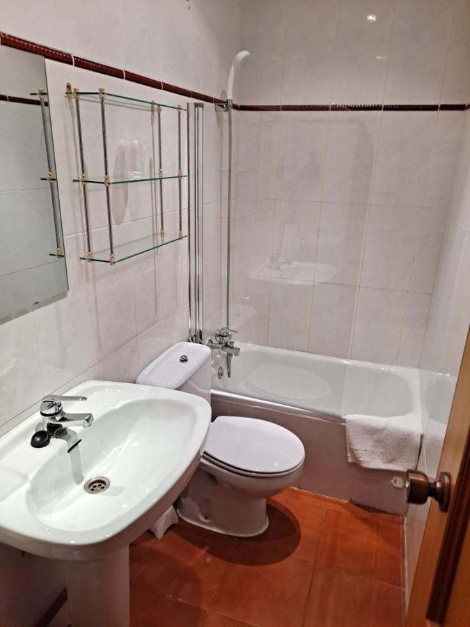 Hostal San Antonio Tragacete Bagian luar foto
