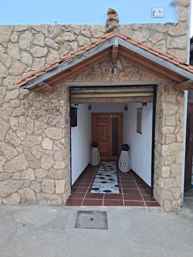 Hostal San Antonio Tragacete Bagian luar foto