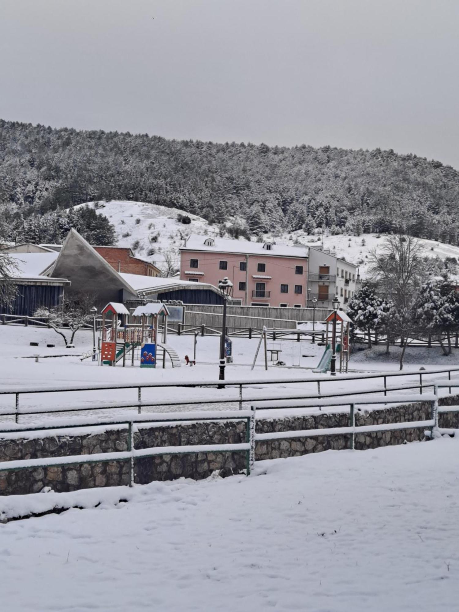 Hostal San Antonio Tragacete Bagian luar foto