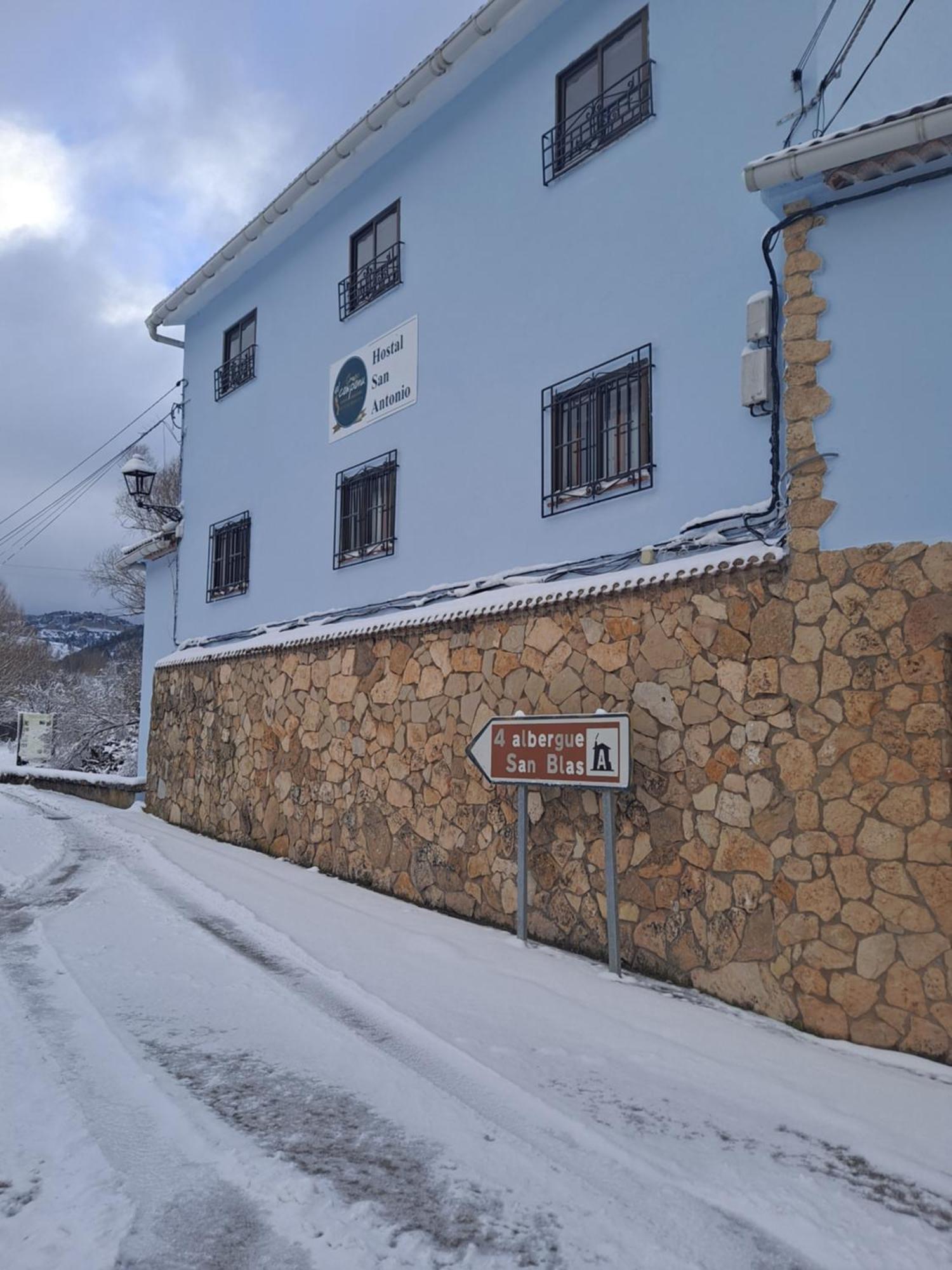 Hostal San Antonio Tragacete Bagian luar foto