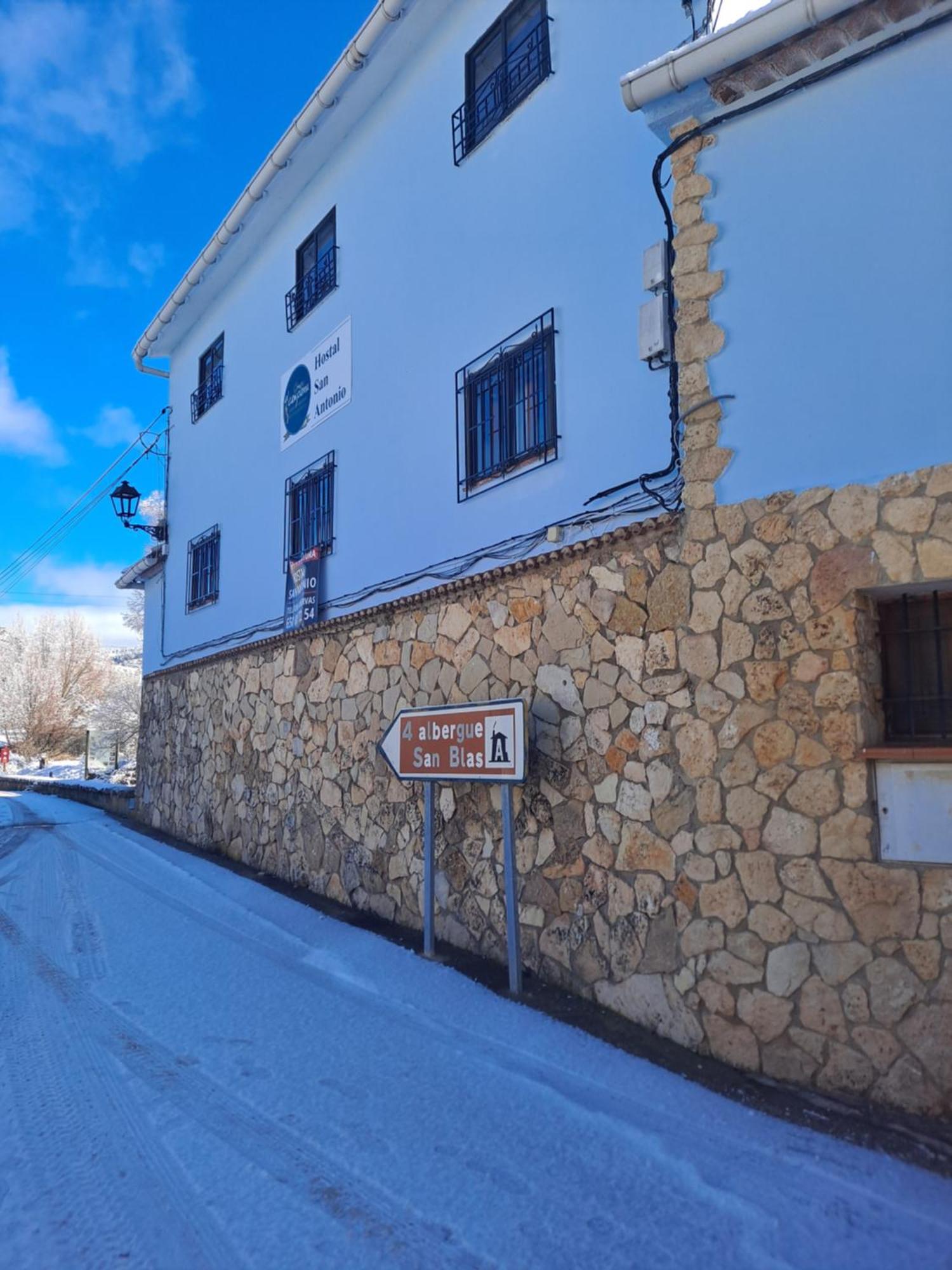 Hostal San Antonio Tragacete Bagian luar foto